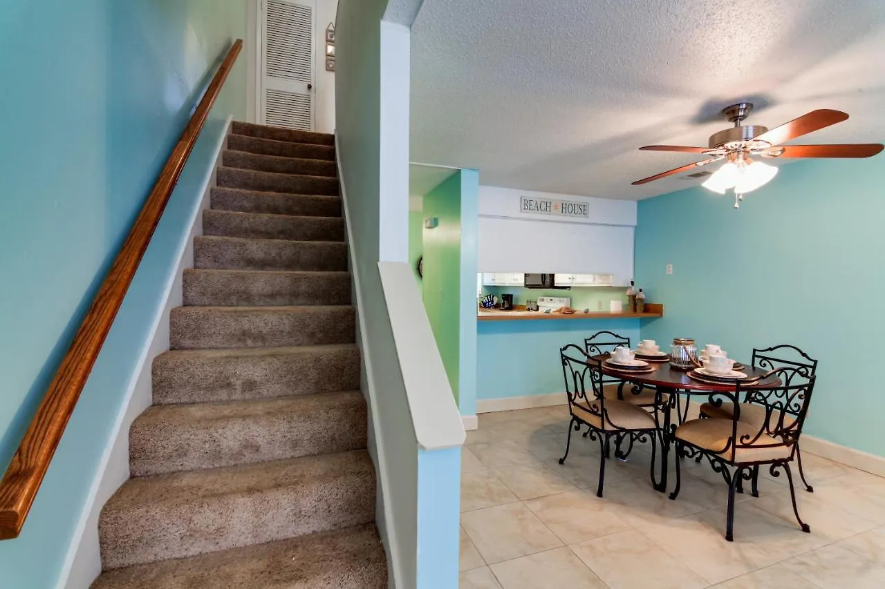 Destin Townhome With Balcony - Walk To The Beach!